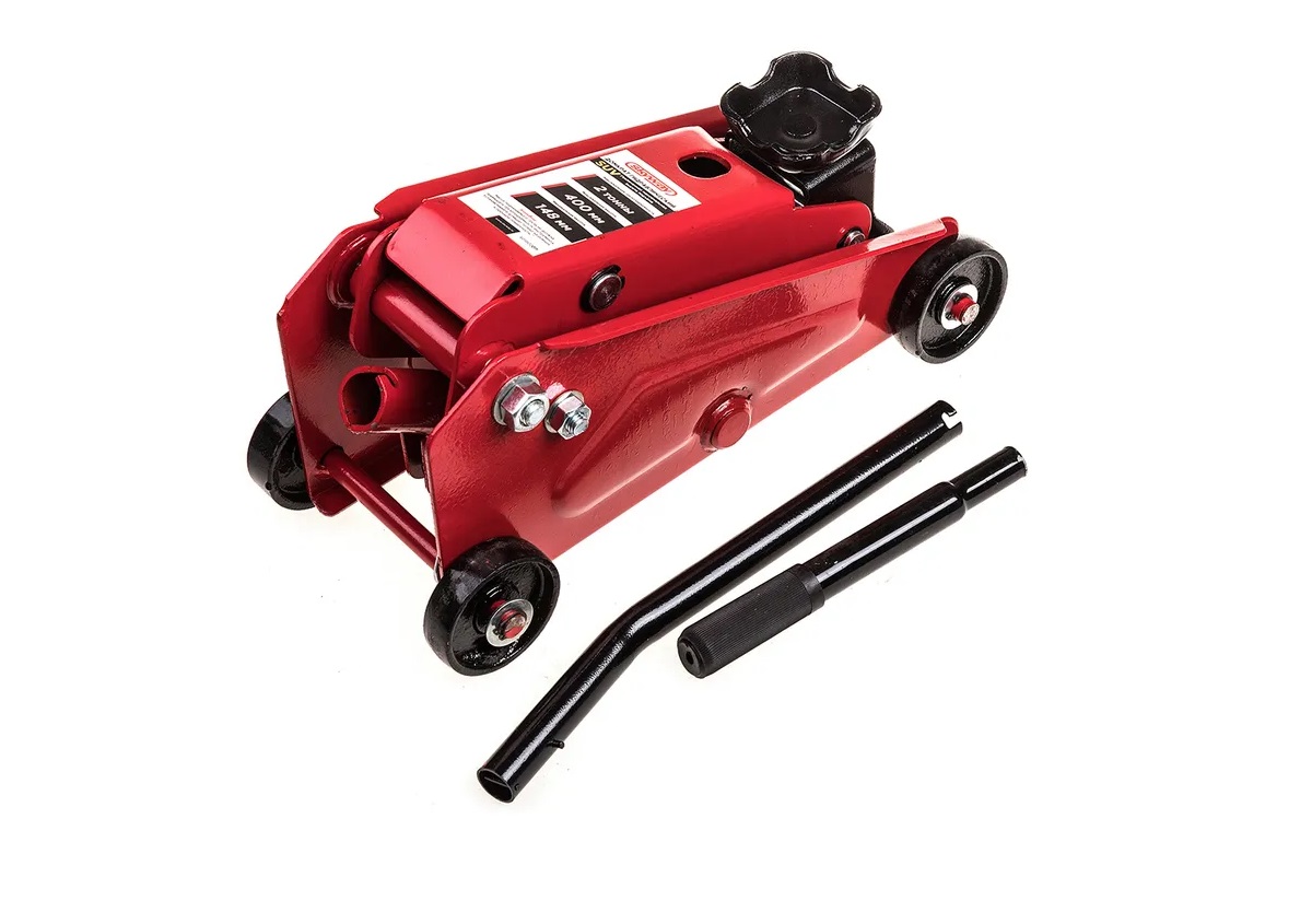 Домкрат гидрав. подкат. 2т h 148-400мм SKYWAY для внедорожников в кейсе S01802011